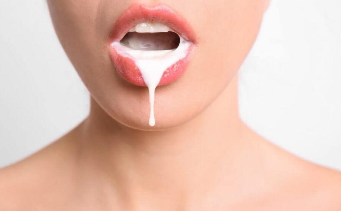 Горячая итальянка получила полный рот спермы от кучи парней
