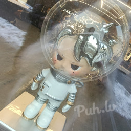 Каролина Сахарова, 30