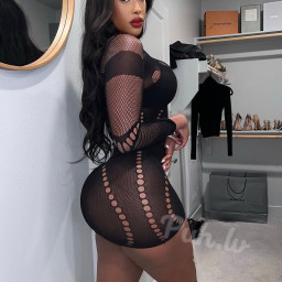 Laura, 29