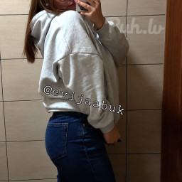 Evija😴, 21