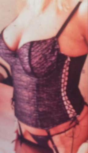 Bella (38 years) (Photo!) offer escort, massage or other services (#2432015)