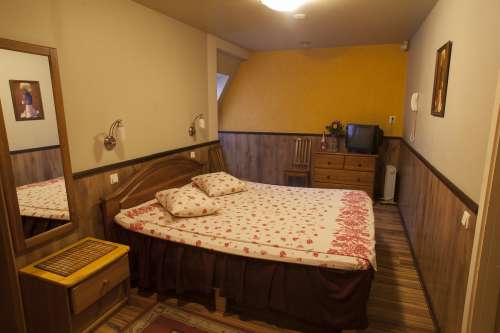 STROPS (18 years) (Photo!) rents or lets apartments (#2612002)