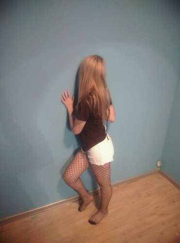 Никуся(Ника) (19 gadi) (Foto!) meklē vai piedāvā striptīzu (#3374674)