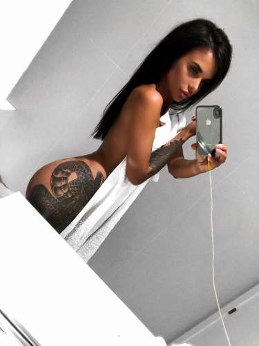 Кэри (21 year) (Photo!) offer escort, massage or other services (#3552009)