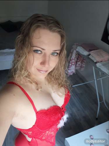 Мия (22 years) (Photo!) offer escort, massage or other services (#3733604)