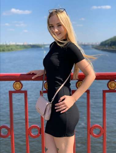 Anastasia (21 metai) (Nuotrauka!) pasiūlyti escorto paslaugas ar masažą (#4636076)
