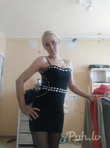 Massage+oral+klasika. . .  Brauc uz jauku kermenja masazinju pilniba visam kermenim…