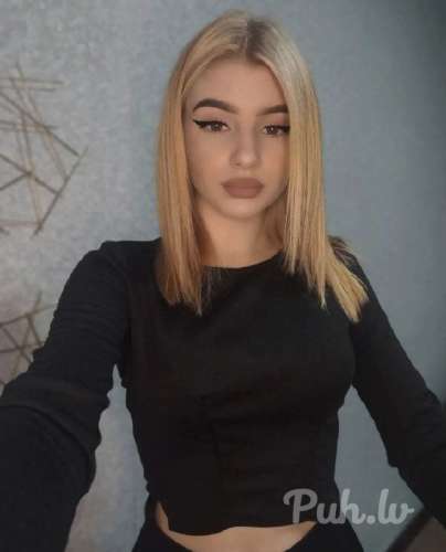 Es esmu sabiedriska un godīga,  lai gan sākumā biju kautrīga.  Brīvajā laikā man p…