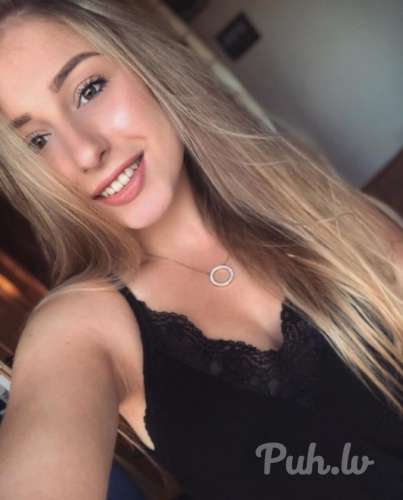 Es esmu sabiedriska un godīga,  lai gan sākumā biju kautrīga.  Brīvajā laikā man p…