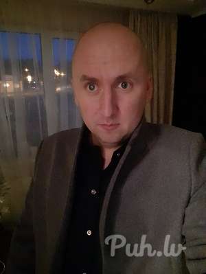 познакомлюсь с девушкой для дружбы и свиданий )