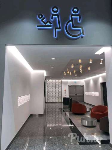 Atsukasu kādam puisim akrapole WC vai varētu arī Zaķusalā bet vēlāk 
Отсосу пар…