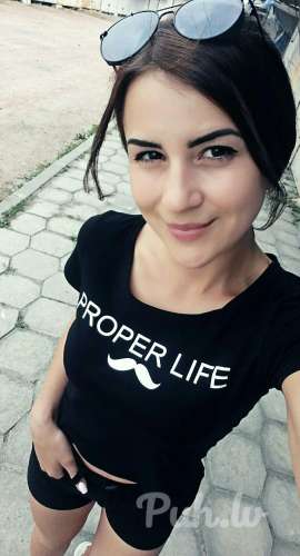 Привет.  Я простая,  верная женщина,  которая любит спорт и путешествия,  я ищу верн…