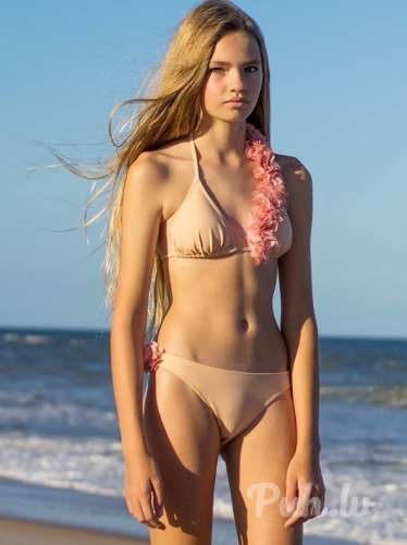 Skolnieces, Meitenes, Jaunietes un studentes. Pavasaris tuvojas!
Kautrīgās, tra...