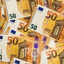 Lat/Rus meklēju sievieti kura uztaisīs minetiņu par maniem €€.  Līdz 50. g.