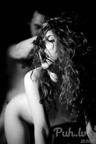 Sveiciens visām palaidnēm, kuras garlaicības māktas ienāca šajā portālā!
Vēlos...