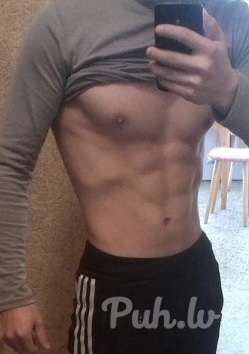 Всем привет,  тут есть спортивные пацаны ? 
Я спортивный симпатичный парень,  ищу…