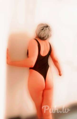 Simpātiska, kopta CD meklē fotogrāfu.
Симпaтичнaя, yхожeннaя CD ищeт фотогрaфa.