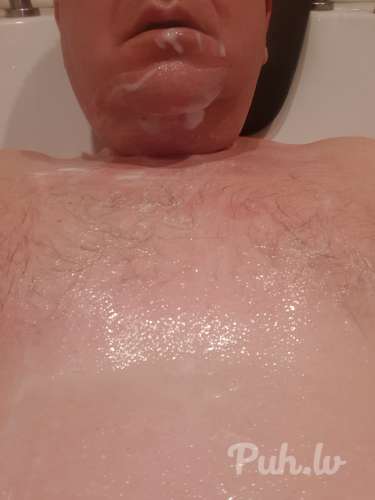 М+М. за20€. сделаю мужчине минет. Я мужчина 48 171 90 отсасу у тебя в авто.