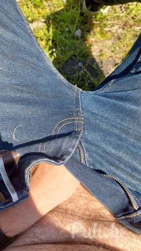 Tagad varam viens otram pamasturbēt Zaķusalā.  Raksti  and***@tvnet.lv  un brauc…