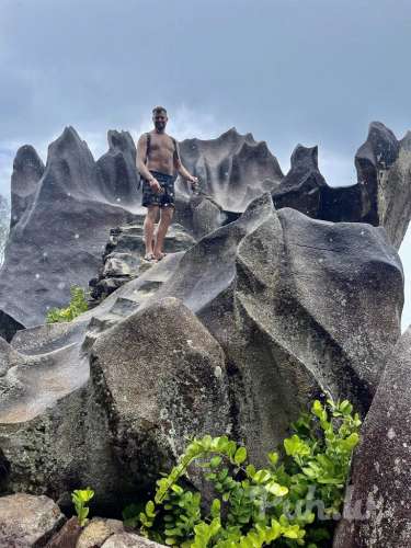 Ищу девушку,  женщину для встречь ot 28-55 let.  WhatshApp +370 668 20 217