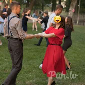 Labprāt iepazīšos ar puisi,  kurš sestdienas vakarā aizvizinās uz Munamegi . . .  Pi…