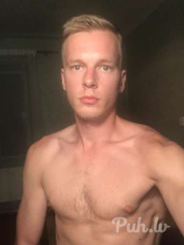 Meklēju regulāru partneri.  Pats gara auguma spēcīgs! 2. 2. 3. 5. 7. 4. 4. 7