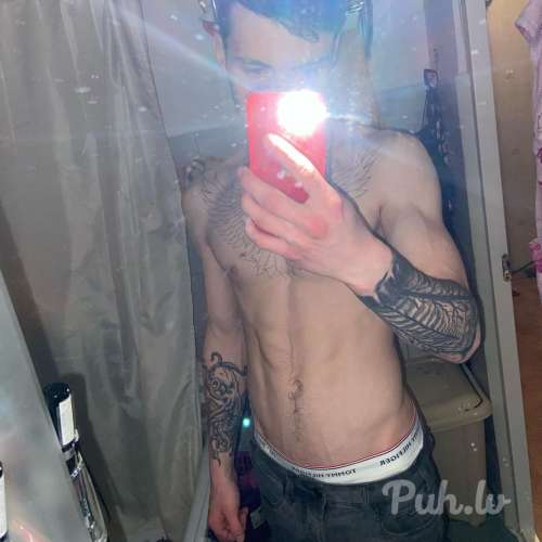 Молодой парень 20 лет. Приеду к женщине любого возраста и телосложения с вашей до…