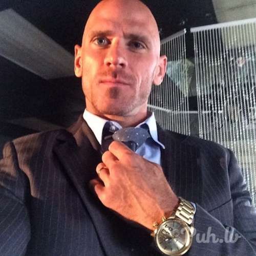 Не отказалась бы кончить от куни сегодня вечером или ночью с симпатичным,  высоки…