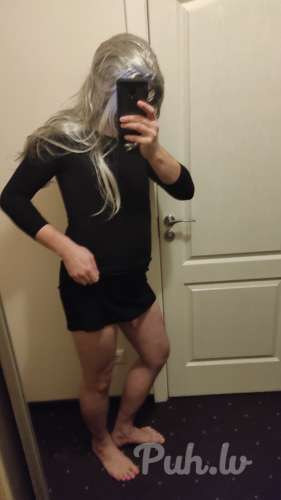 Хочу встретиться с парнем или мужчиной.  Люблю одеватся как женщина.  Есть нижнее…