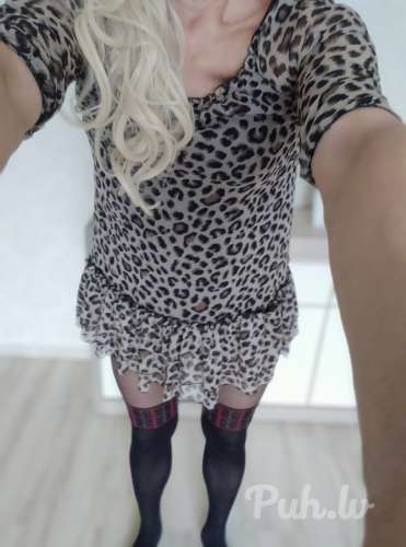 Трансвестит, желает встретиться с мужчиной с хорошим член минет с проглотом, и ана…