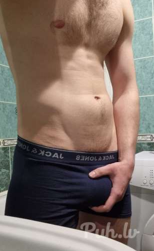 Gatavs atbalstīt sievieti,  meiteni kurai ir ļoti šaurs un kura vēlas izmēğināt l…