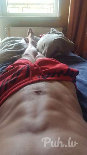 Kāda vēlas tikties? Ļoti patīk laizīt.  Ir auto,  nav kompleksu :)