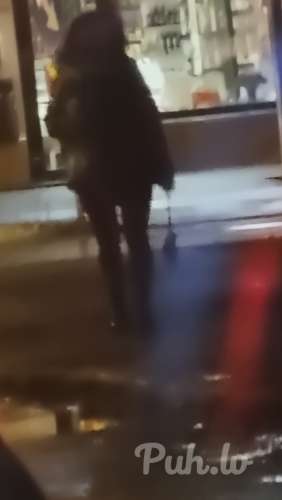 Kādai/ām glaunu taksi ar aukstu dzērienu un,  ne tikai?