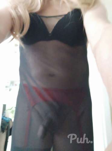 Развратная трансвестит пригласит мужчину на секс минет с проглотом,  анальный сек…