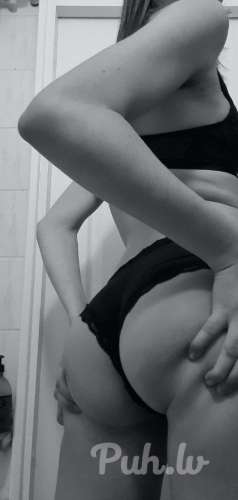 Доброго времени суток,  я молодая студентка,  18 лет,  предлагаю на продажу свои тр…