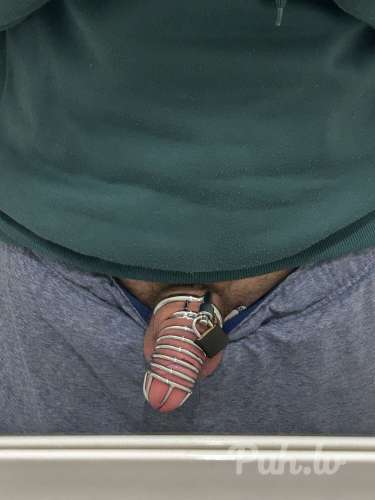 Pasīva ,  23 gadi , 199cm , 89 kg .  Bilde mana.  Meklēju kādu aktīvu kas vēlas mani…