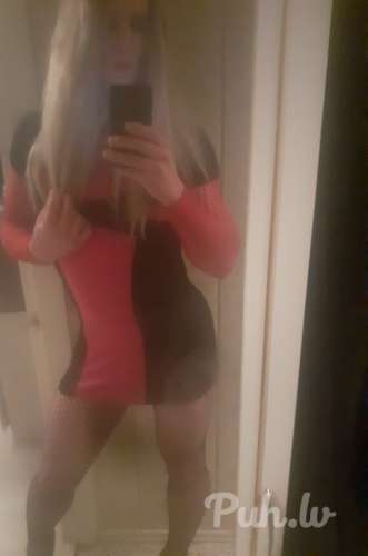 Patīk but meitenei un ceru ka izskatos labi) esmu krossdresseris nevis transeksu…