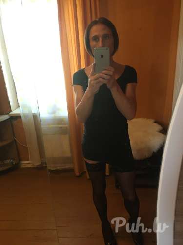 BŪDU RADA POZNAKOMETSA.  ZALEST TVAI TRUSI STOJA NAKOLENAH.   CEMBOLWE RAZVRATA…