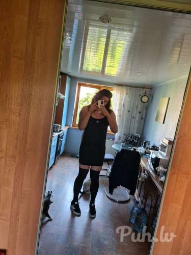 Ищу госпожу/пару или "собачницу",  люблю наряжаться девочкой,  лизать но…