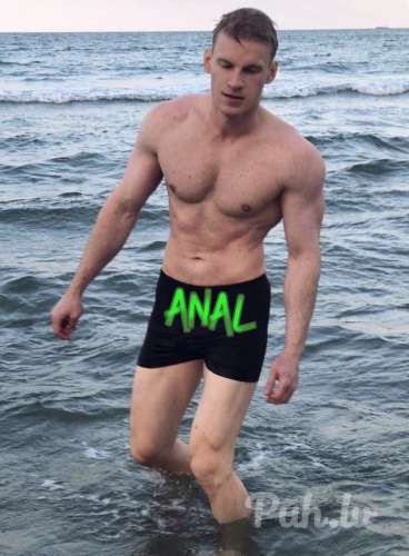 Meklēju meiteni,  kurai patīk anālais
Ищу девушку,  которая любит анал
Looking f…