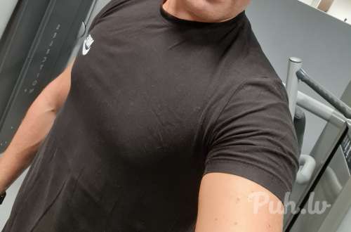 Oboźaju udovletvorjatj.  Masaź, pocelui, paljchiki, jazichok iiiii. . .  Ja sportinij i…