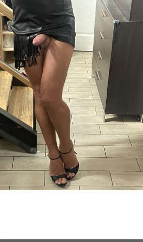 Jelgava. хотел бы попробывать секс с трансперсоной или парнем в женской одежде до…