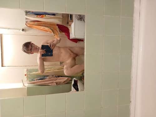 Валентин Качурин (25 лет) (Фото!) предлагает мужской эскорт, массаж или другие услуги (№7004251)