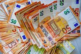 Красивой девушке от 200 до 1000 евро за встречи,  игры,  развлечения. . . .  Можно как…