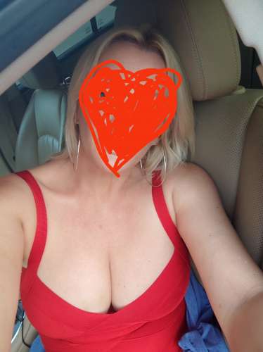 Julija (45 metai) (Nuotrauka!) pasiūlyti escorto paslaugas ar masažą (#7067798)