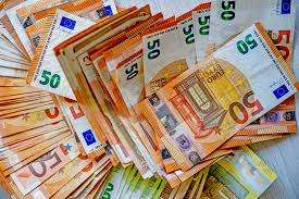 500 евро девушке (Photo!) offers to earn (#7186037)