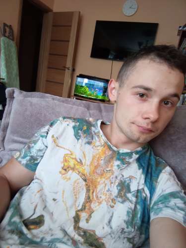 Maksims Vosloboiniko (21 gads) (Foto!) iepazīsies ar sievieti seksam (#7385977)