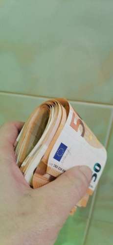 Sievieti €$€ (33 years)