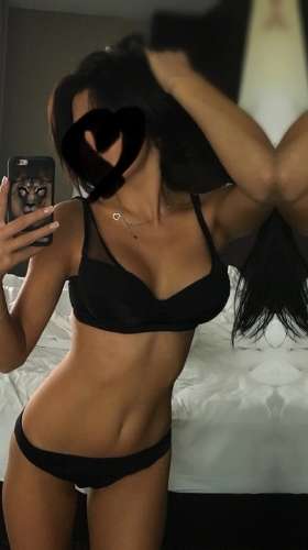 Tikšana (23 aastat) (Foto!) saab mehega seksi eesmärgil tuttavaks (№8026927)