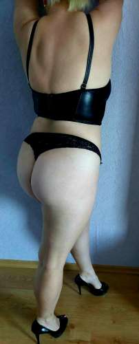 Sanija (25 years) (Photo!) offer escort, massage or other services (#8042612)